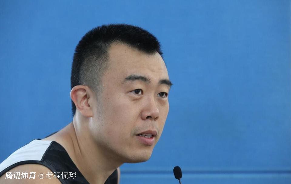 娇妻玩4p被3个男子伺候的简介